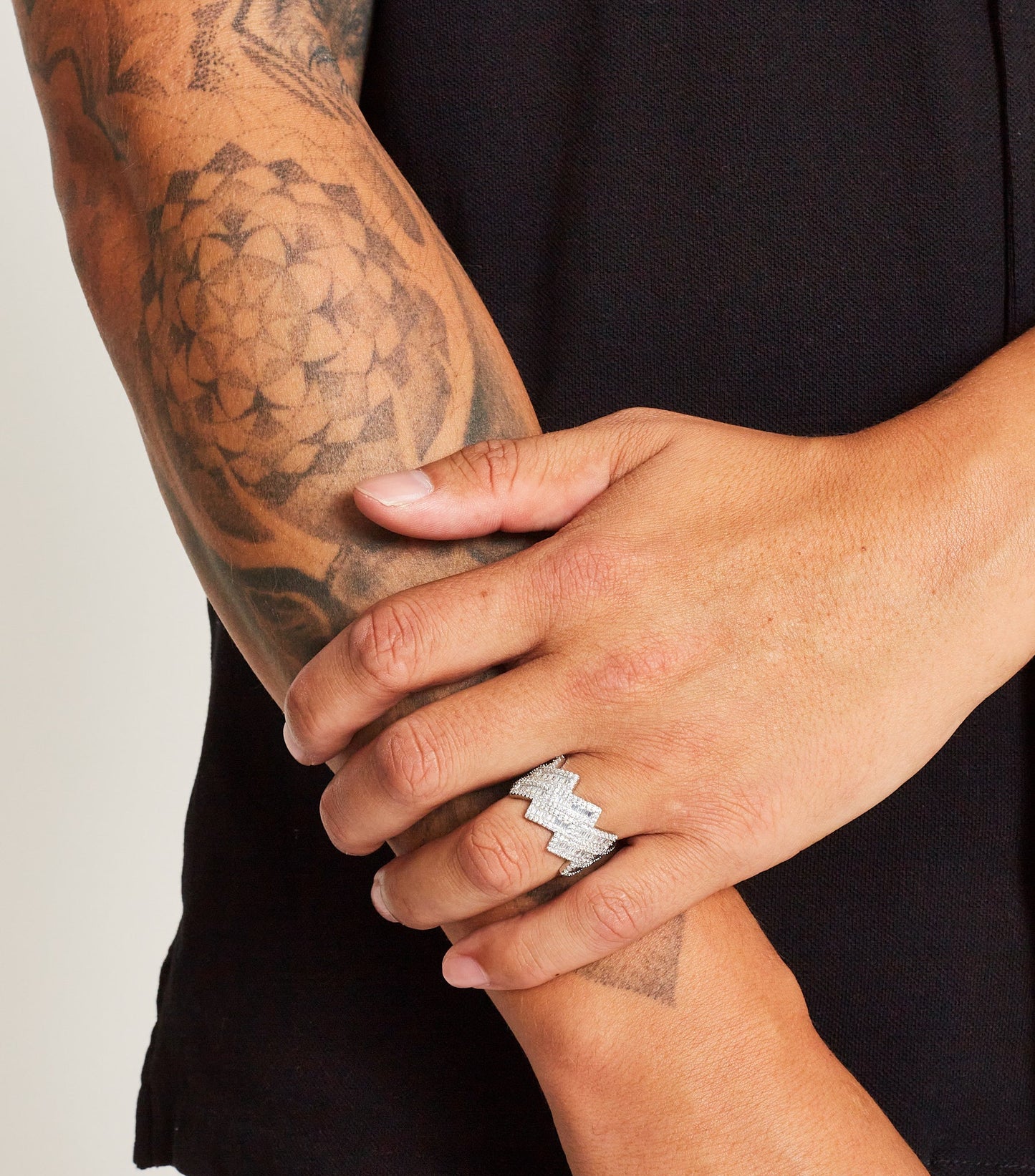 BAGUETTE PRONG CUBAN RING [WHITE GOLD]