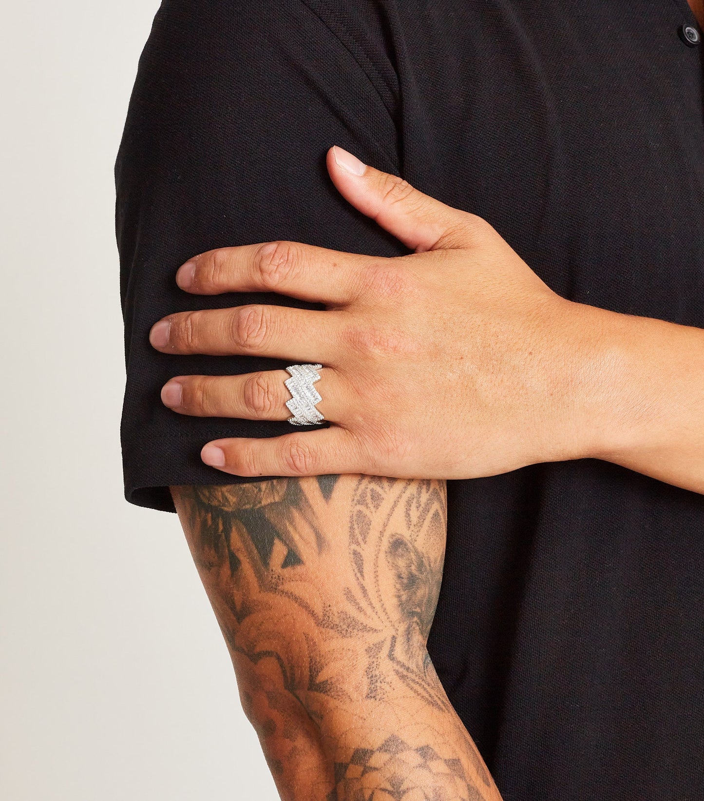 BAGUETTE PRONG CUBAN RING [WHITE GOLD]